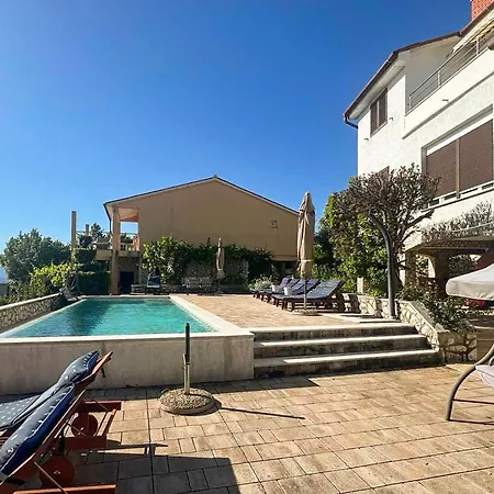Apartamento Ravni V