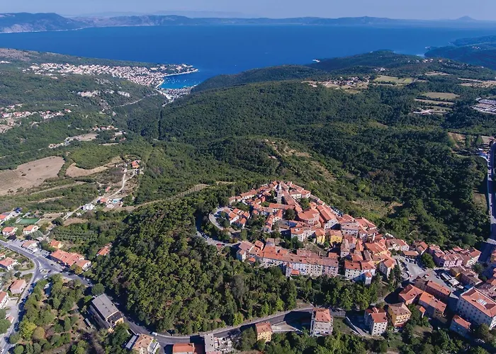 Apartament Ravni V