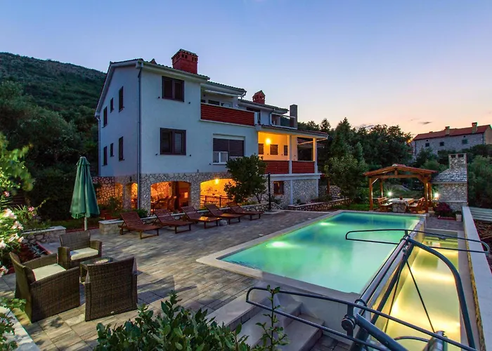 Ravni V Апартаменты *