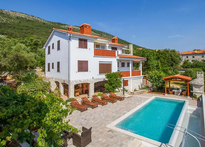Apartament Ravni V