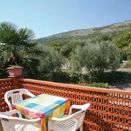 Apartment 2 Bedroom Lovely In Labin