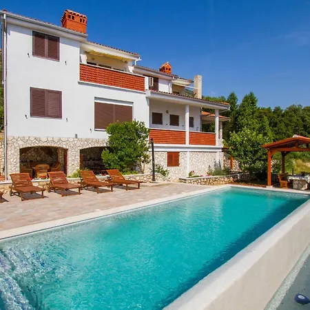 2 Bedroom Lovely In Labin Apartment