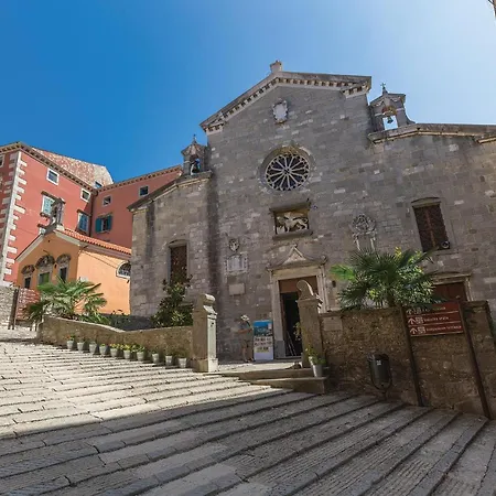 Apartment 2 Bedroom Lovely In Labin Ravni