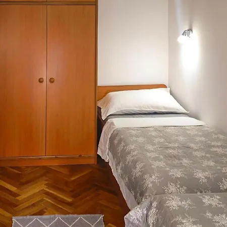 Ravni V * Labin (Istria)