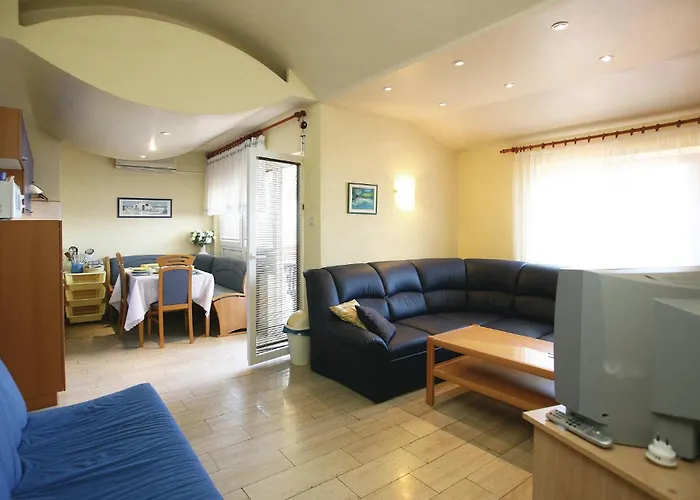 Appartement Ravni V *